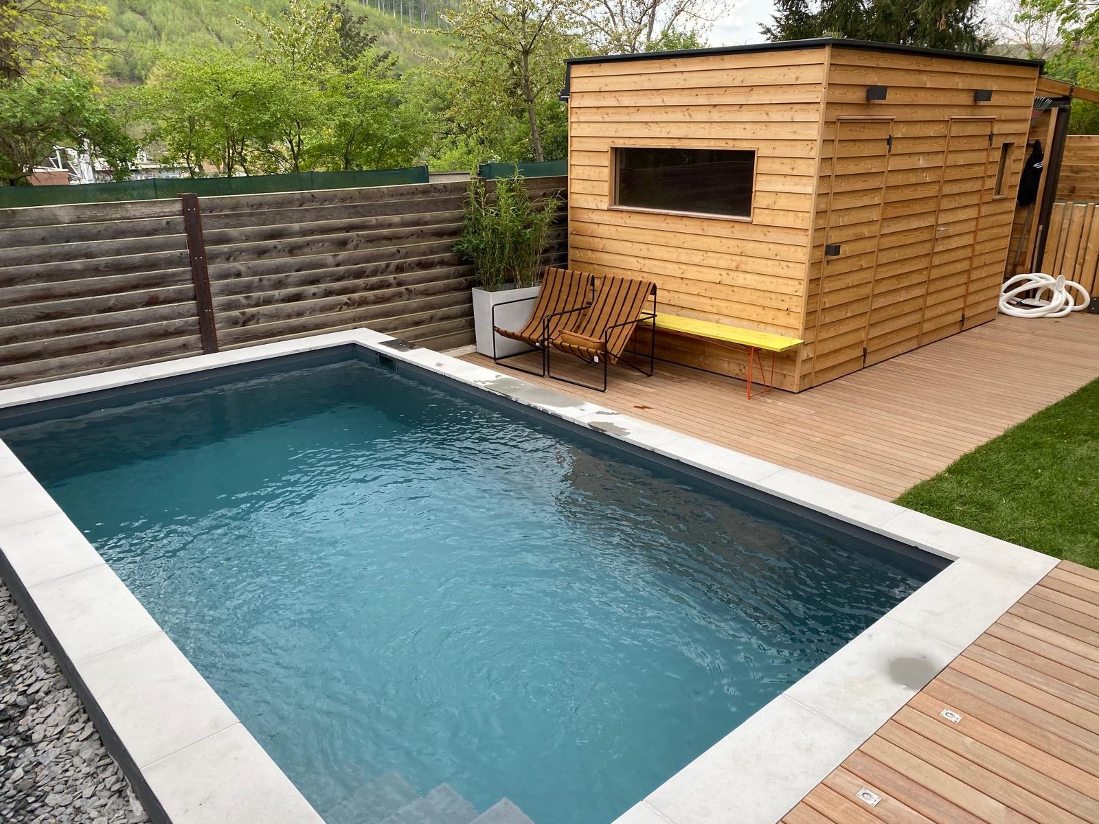 image of a landscaped pool area