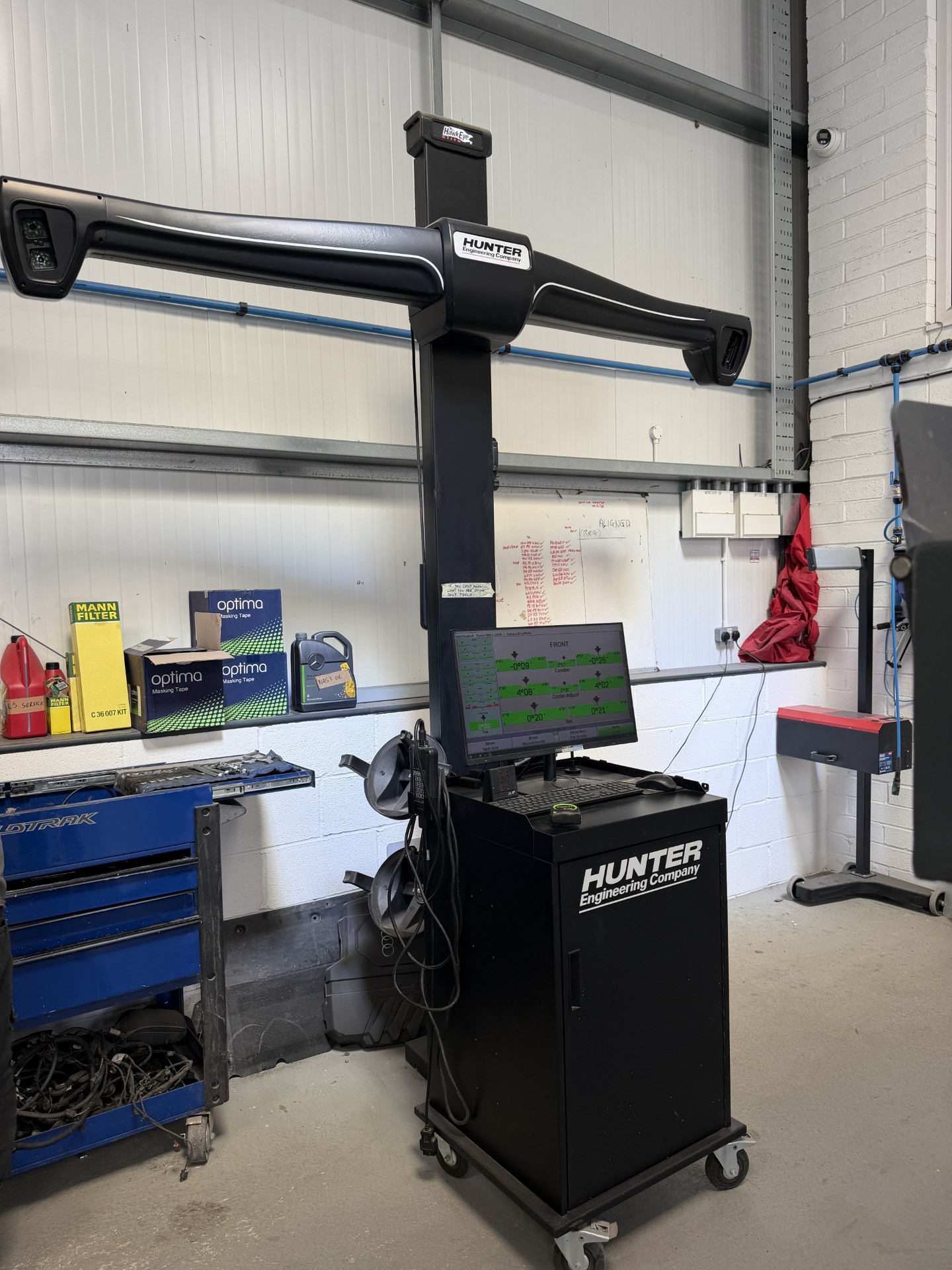 Vehicle on the Hunter four-wheel alignment rig at Stanways Autobodies