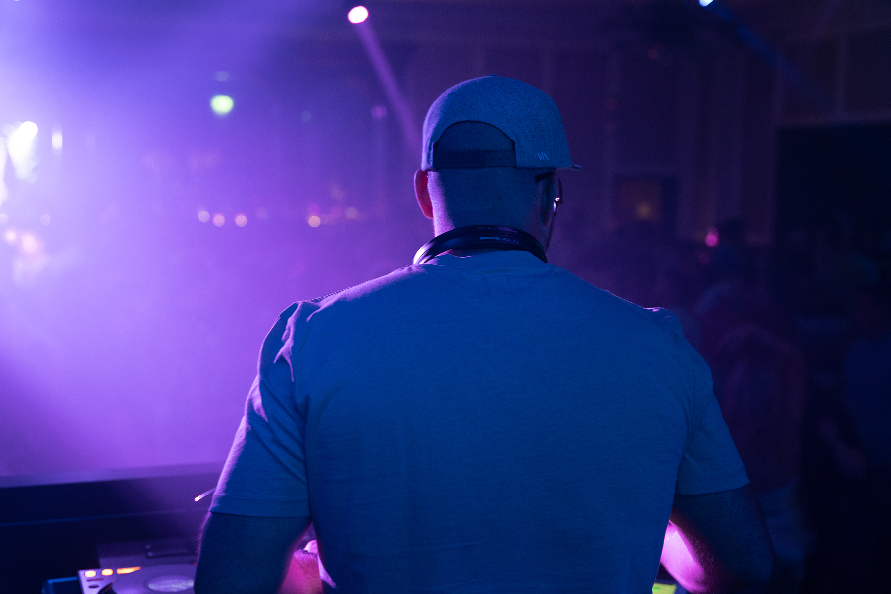 Brian Hennessy mixing live at a nightclub in Kilkenny