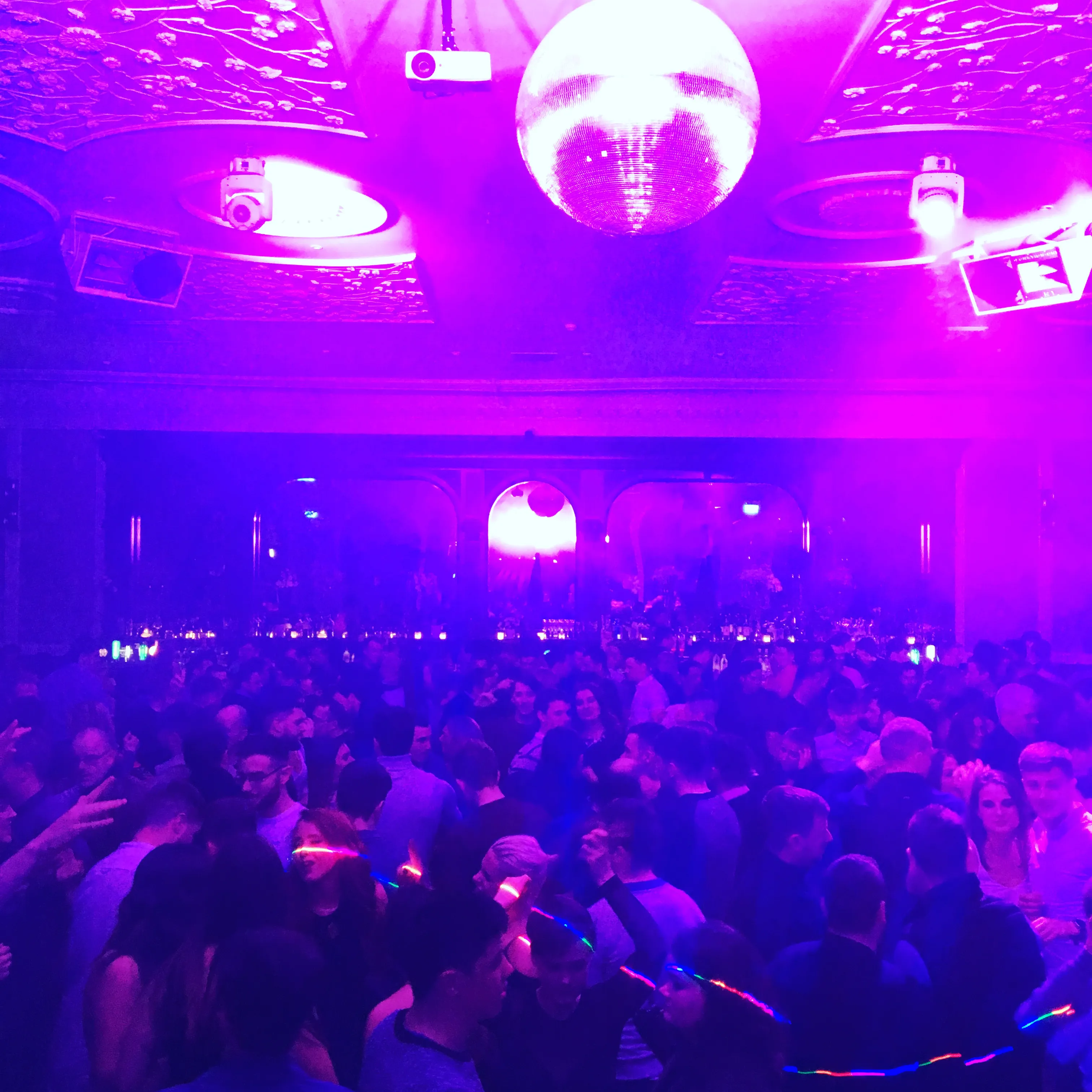 Professional event lighting and atmosphere at a Brian Hennessy DJ set