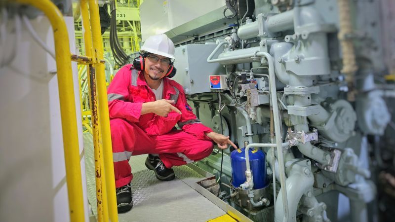 Engineer with IOW Group's centrifugal oil separator.
