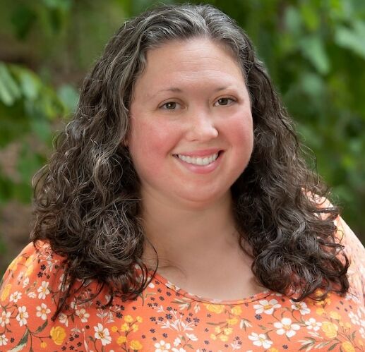 Headshot of Kelli Raker