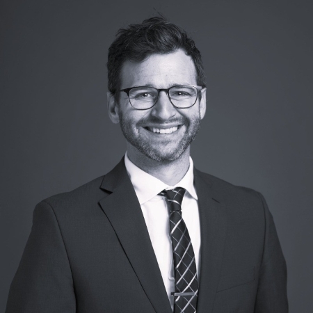 Headshot of Seth Sattler