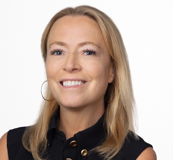 Headshot of Lorie Almon