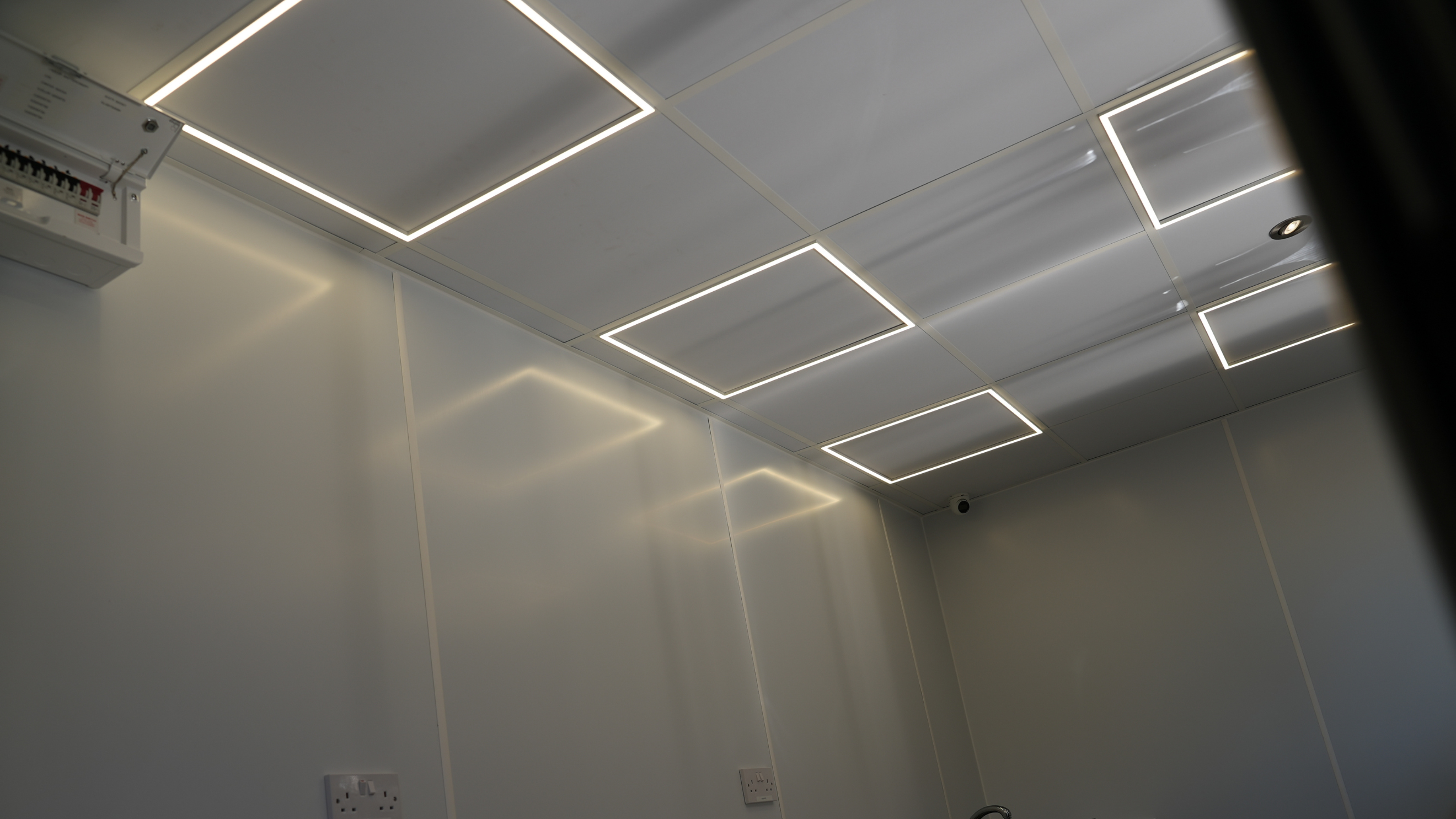 LED LIGHTING internal shot of bar unit