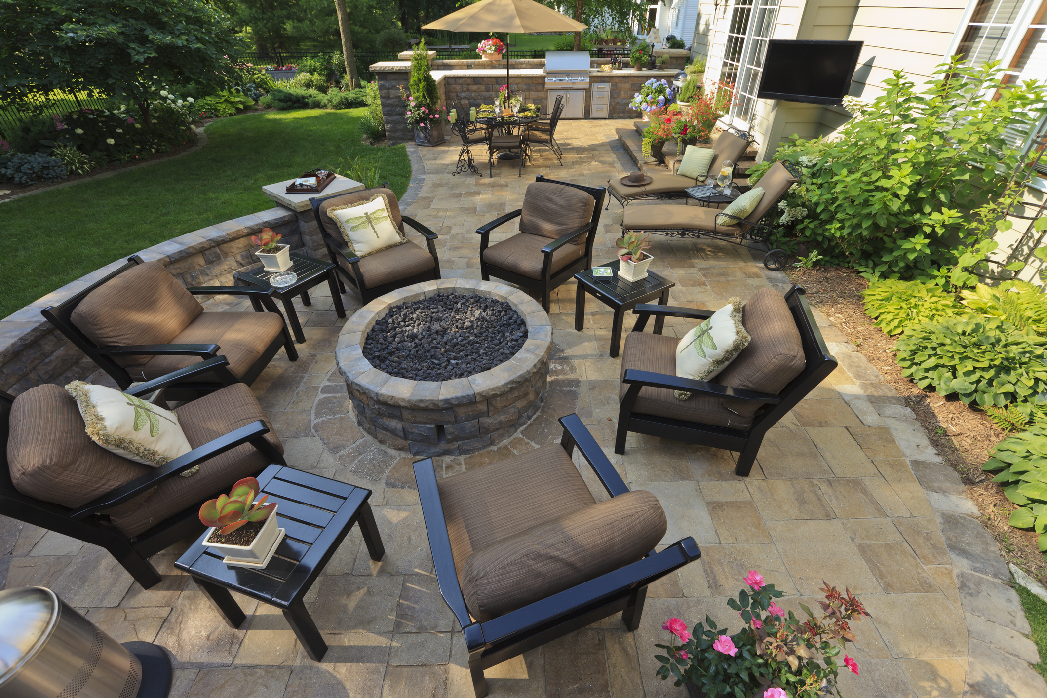 Custom paver patio design — Wood-Palmer Outdoor Creations Birmingham AL