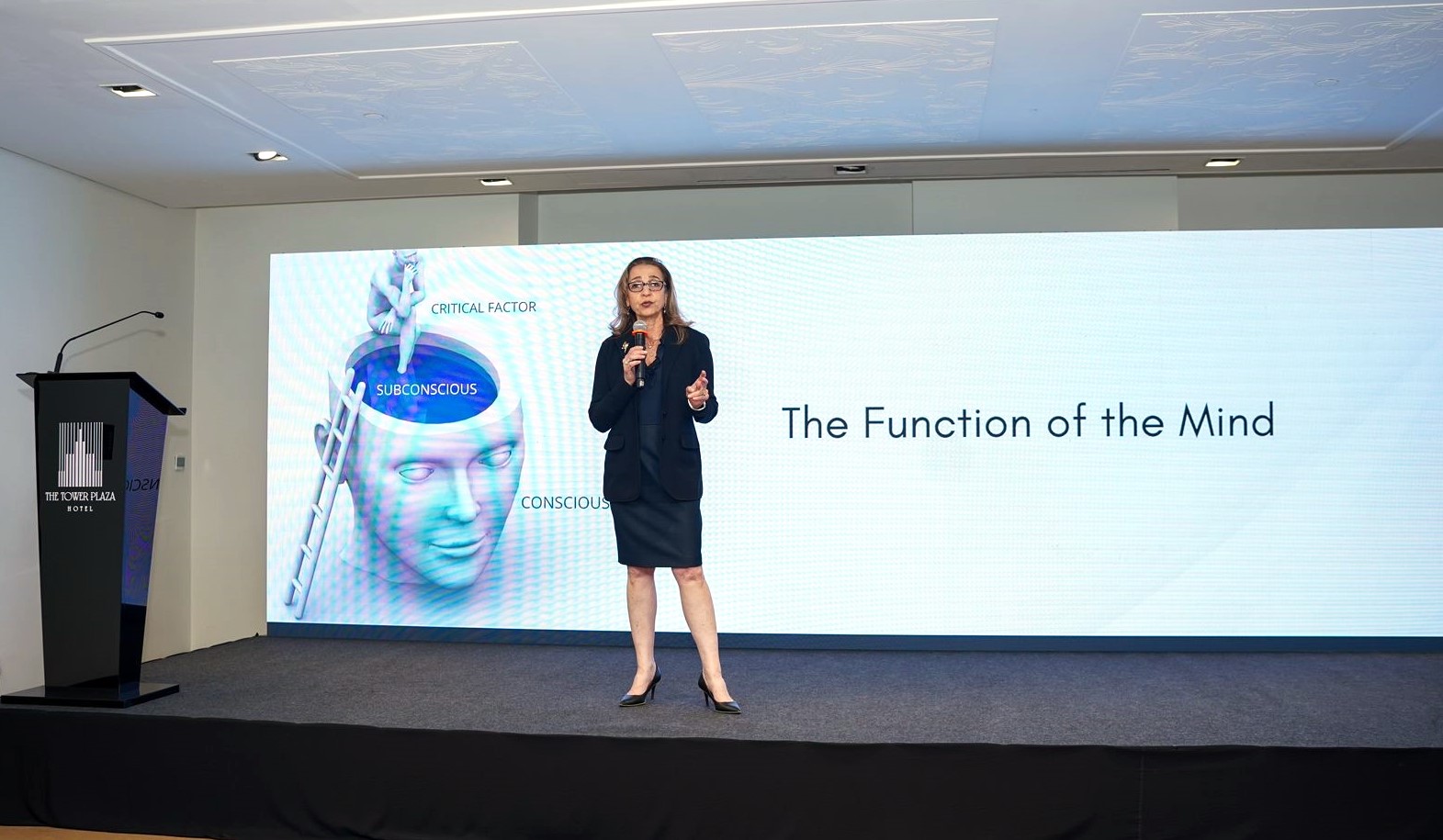 Liza Boubari speaking at DisruptHR Dubai