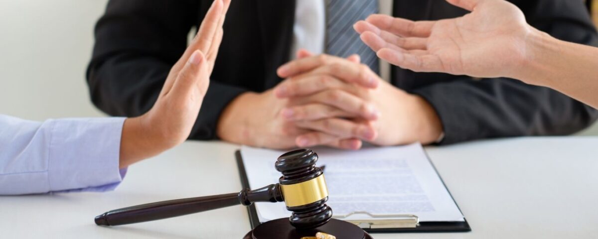 clients in a preliminary hearing for divorce