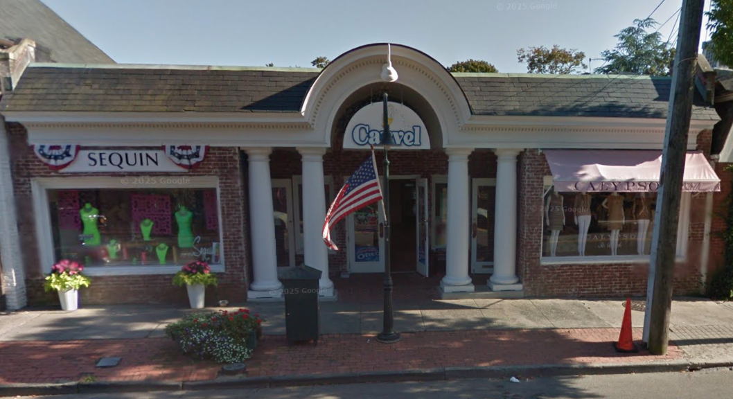 20-24 Jobs Lane in Southampton, Long Island, a Pan Brothers Associates property