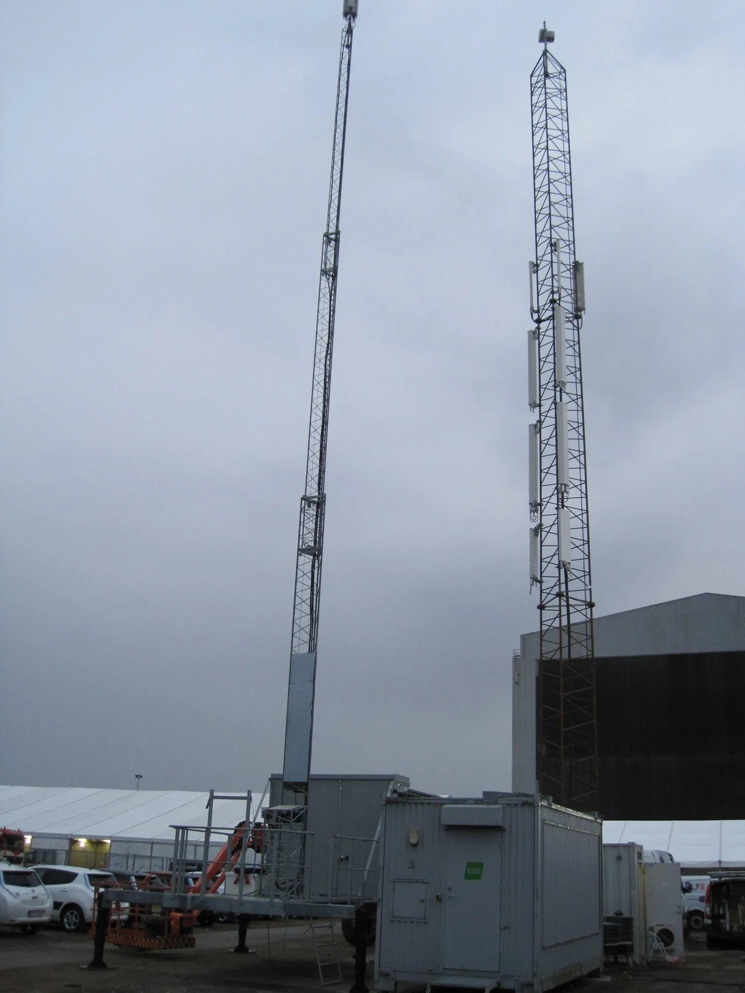 Midlertidig Telenor telemast monteret
