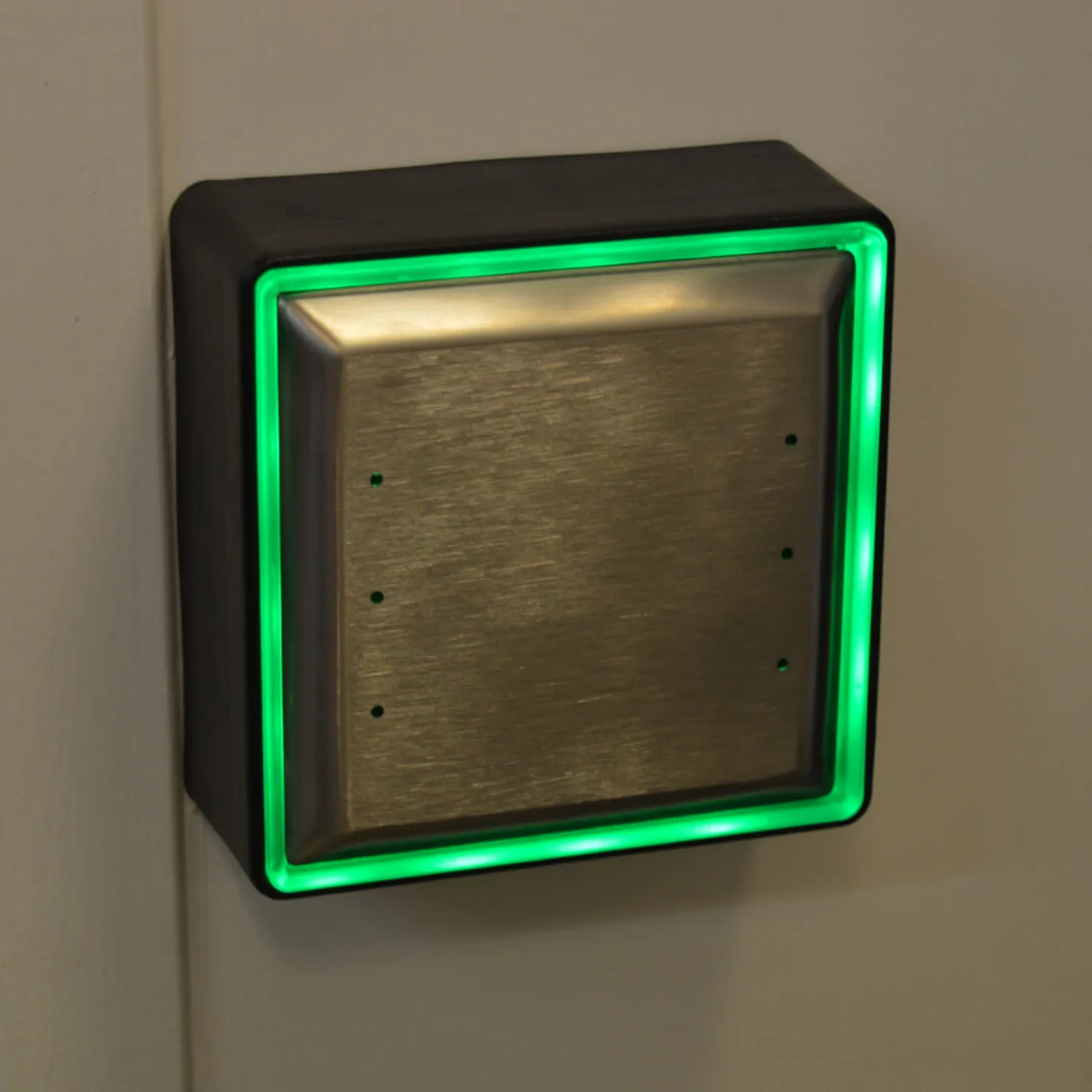 Overview of professional push buttons and control stations for access control
