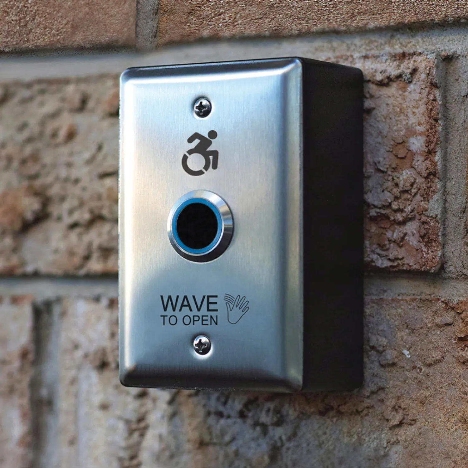 Camden ValueWave contactloze schakelaar gemonteerd op een muur