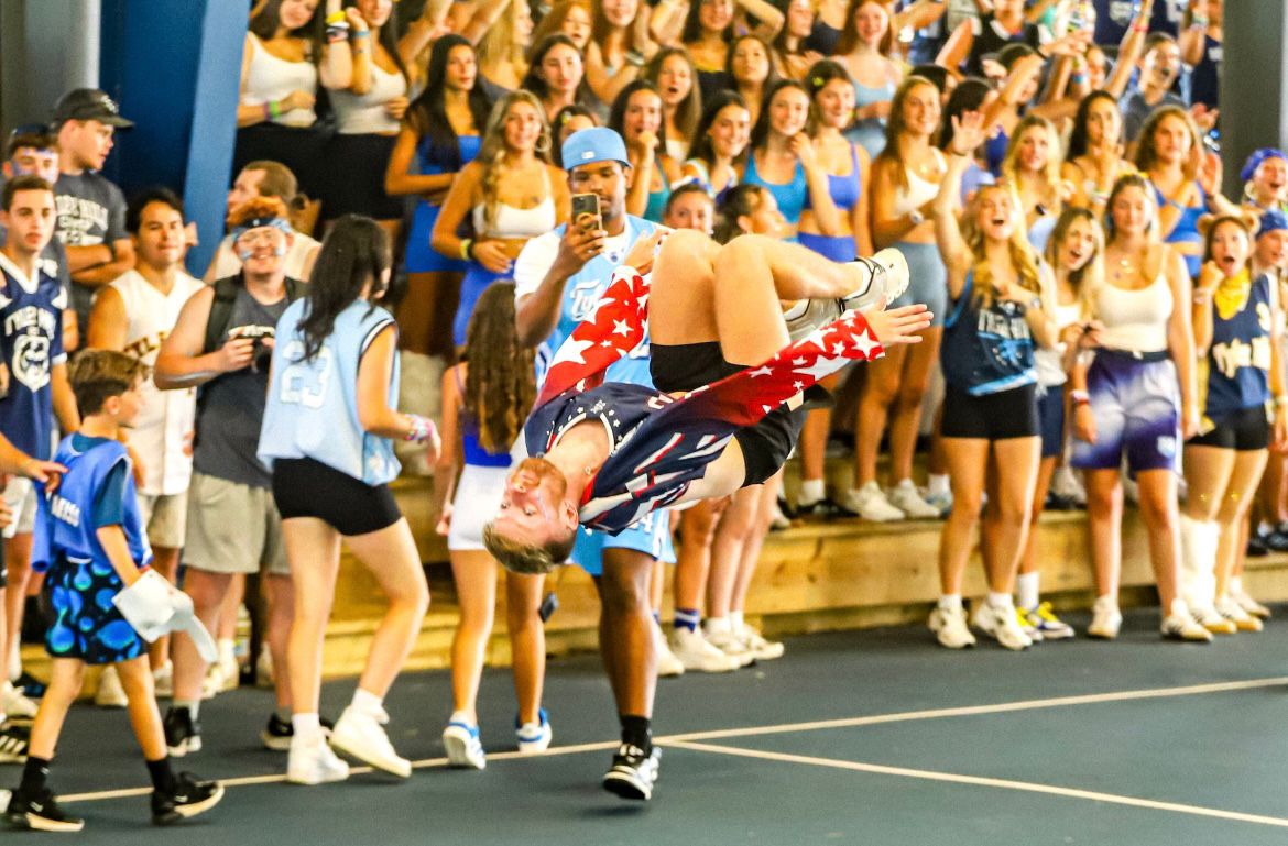 Americamp Camp counsellor vaulting