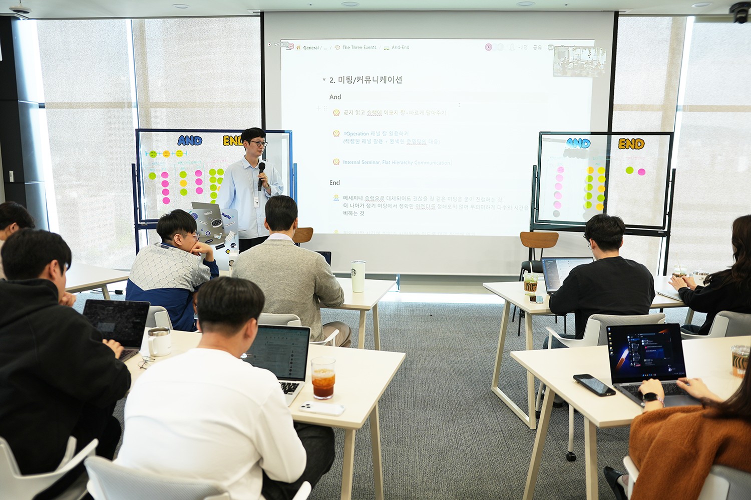 노타의 나침반, 조직문화