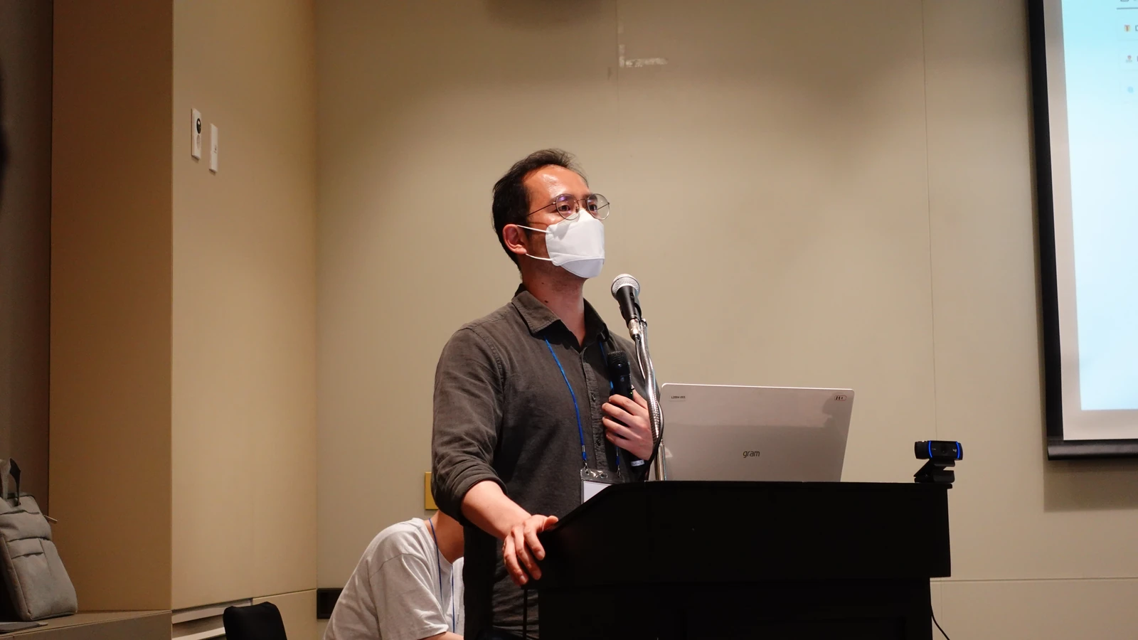 Sanggeon giving a workshop presentation.