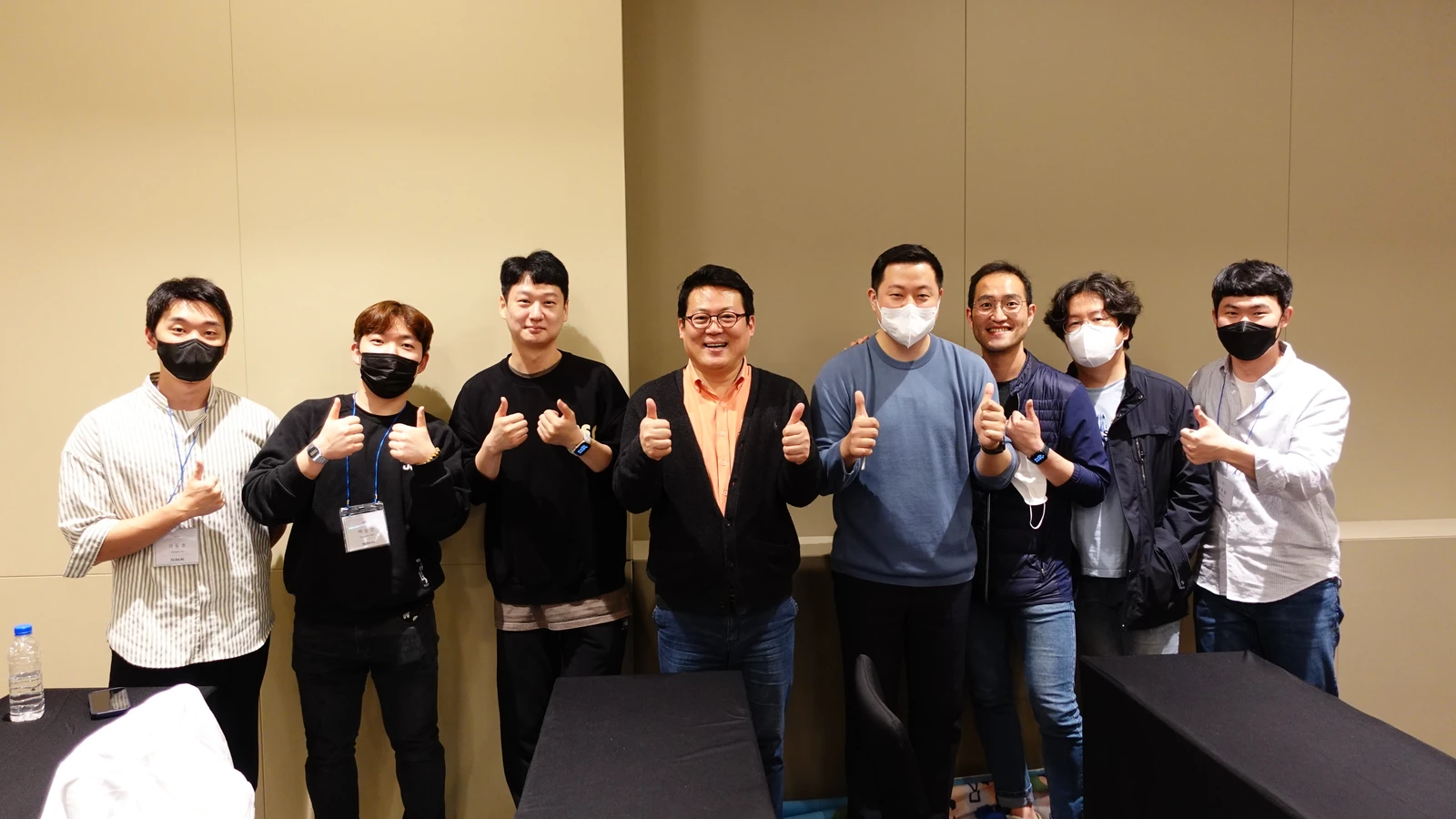 Post seminar - Professor Kim Kyung-il with Sanggeon and the Nota crew.
