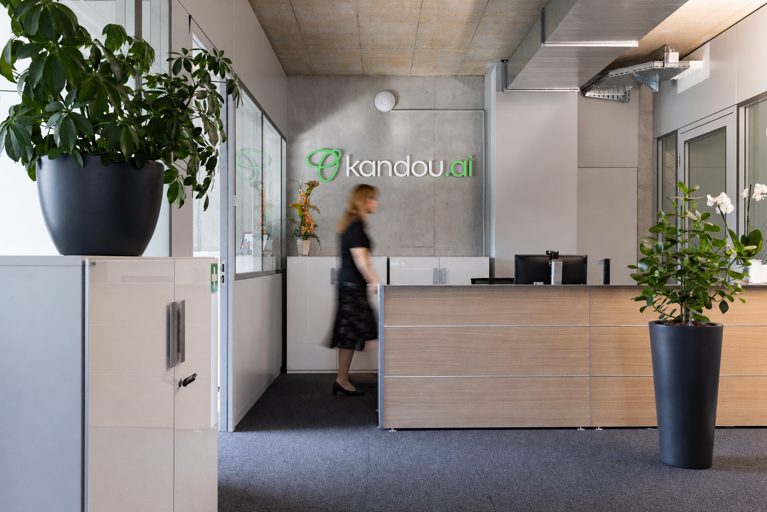 Kandou team or office image.