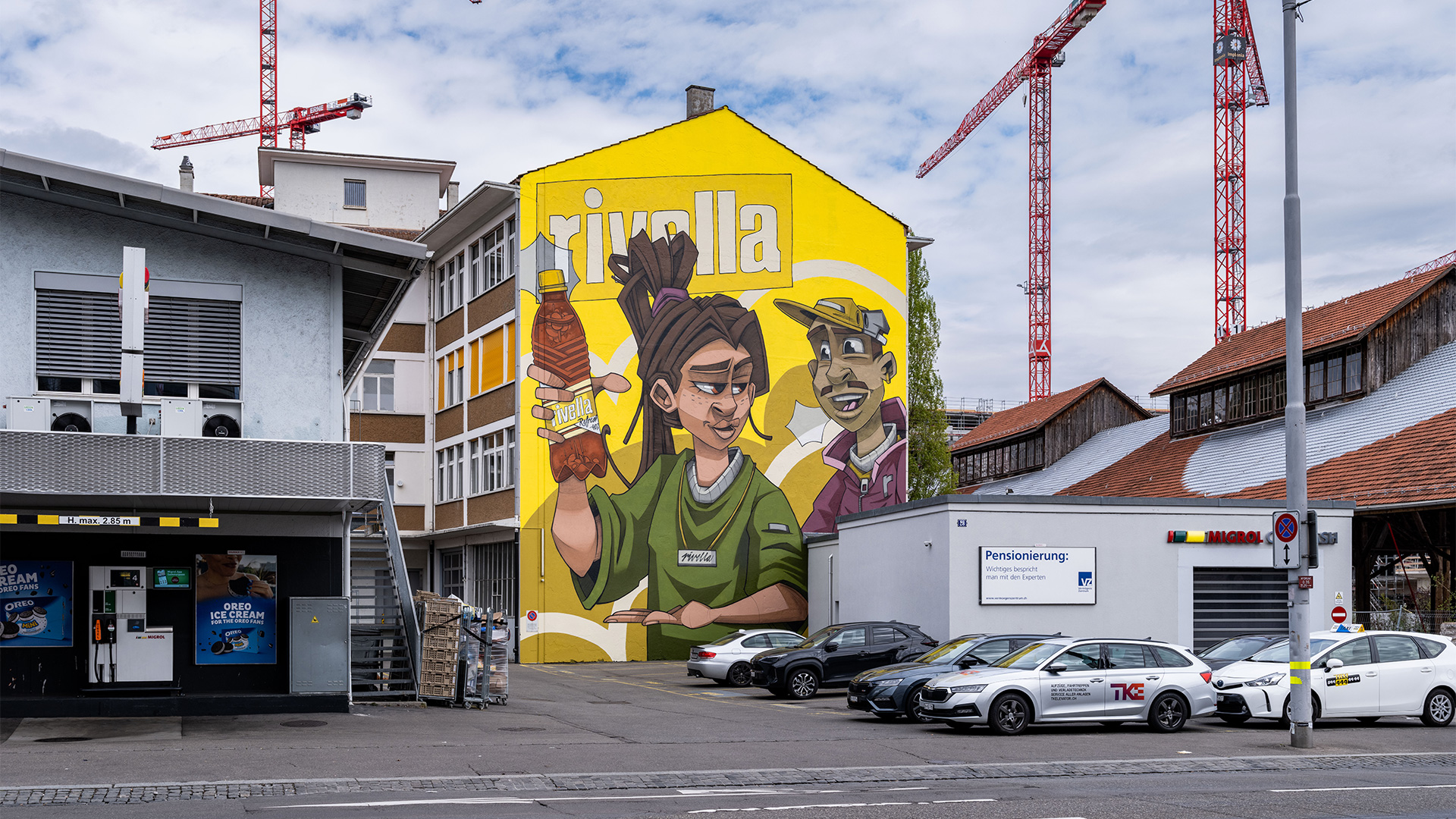 Rivella Gelb Mural bringt Farbe nach Zürich