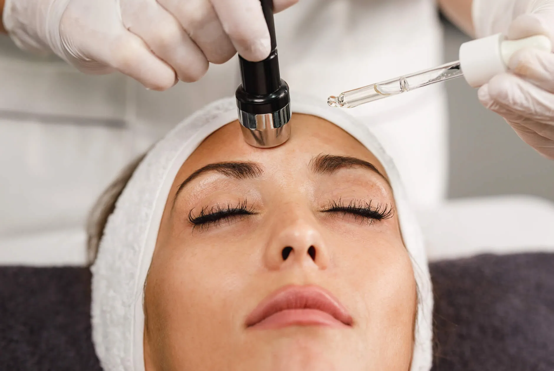 Provider performing a PDRN skin treatment to support collagen production and improve overall skin quality