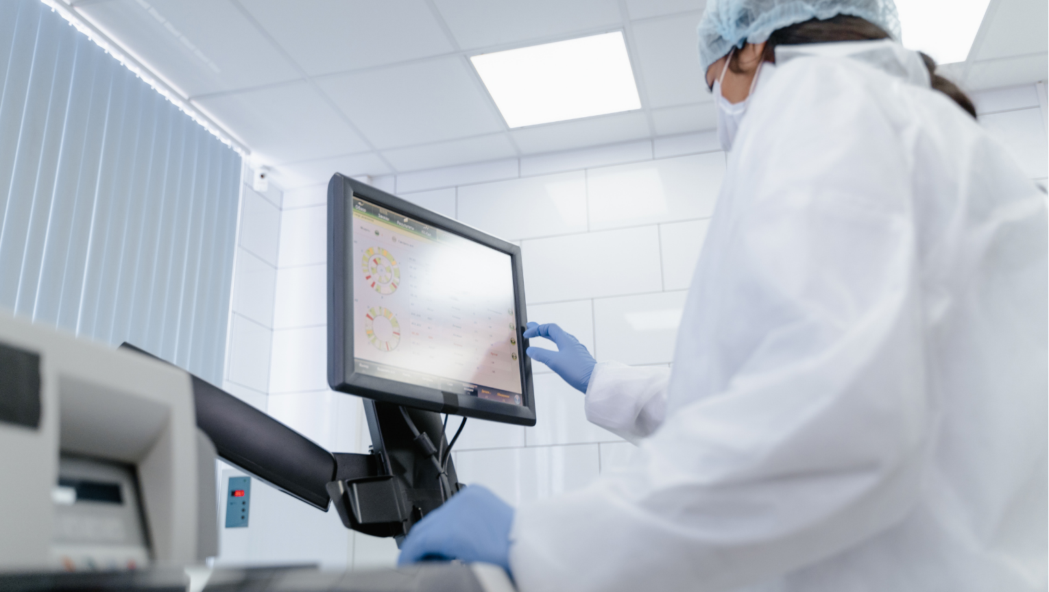 image of ai software in healthcare action in a lab environment