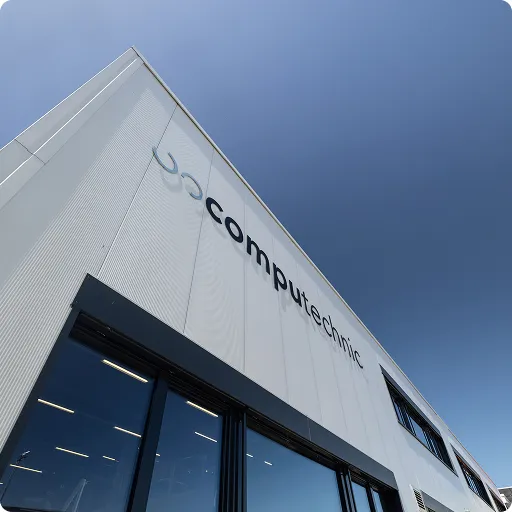 Moderne Fassade des Computechnic AG Hauptsitzes