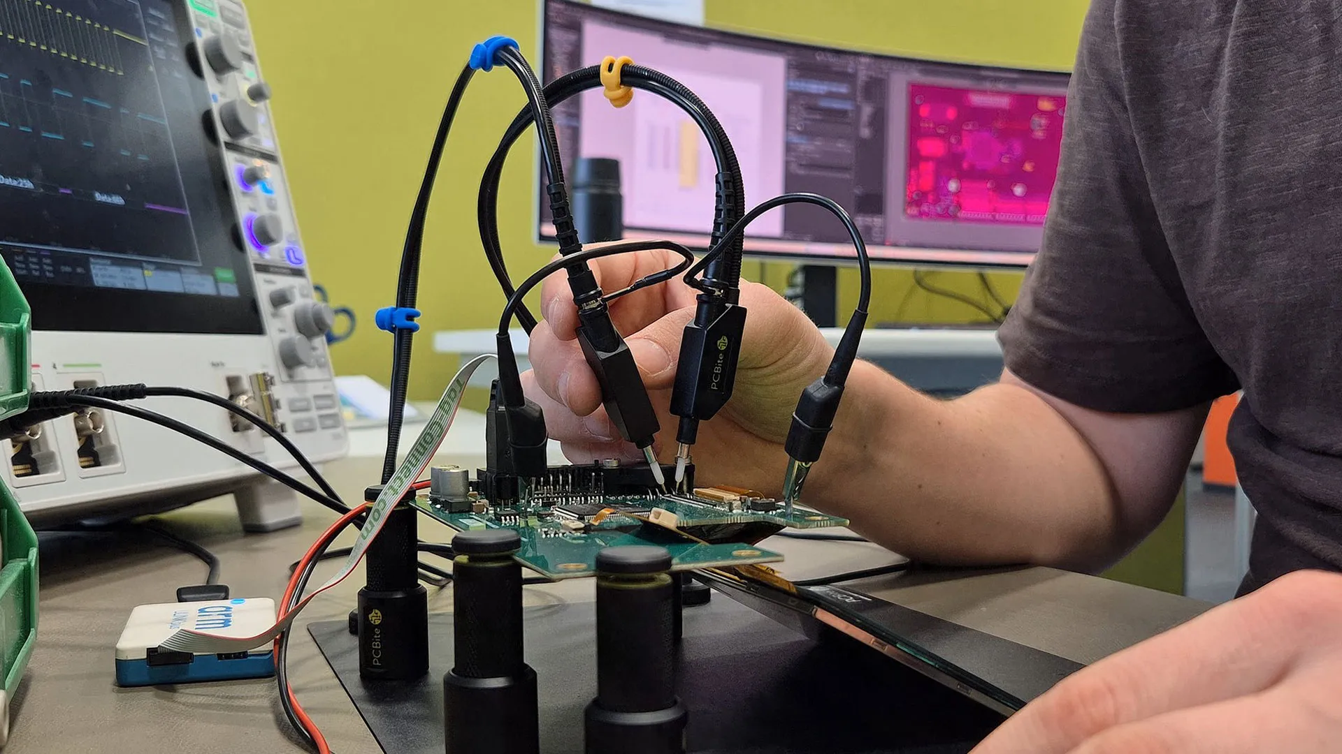 Ingenieur bei der Hardware-Entwicklung – Elektronikentwicklung von Computechnic AG