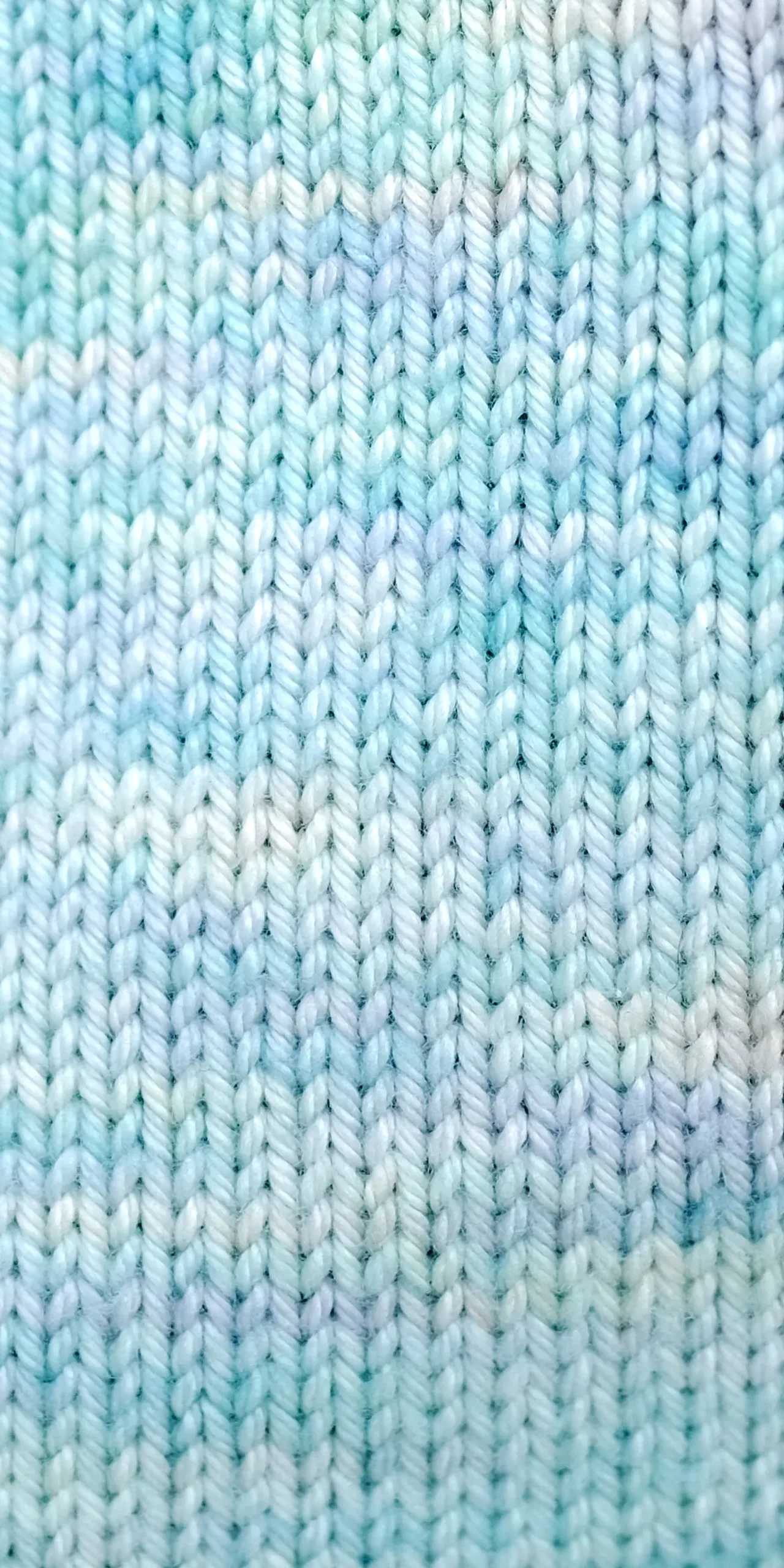 Atelier textile Maë-Li Procyon, tricot artisanal fait main à Bordeaux