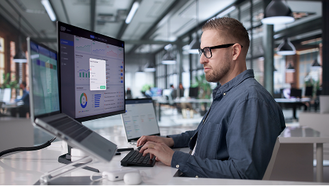 finance manager choosing project accounting software