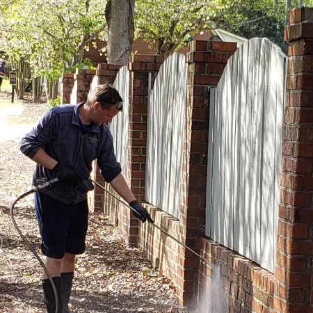 Pressure washing services and commercial power washing services for your pressure washing project in Washington, DC. Customer satisfaction and perfect routine cleaning with competitive pricing for your home's exterior. Top pressure washers with all the answers to remove dirt and have a quality service.