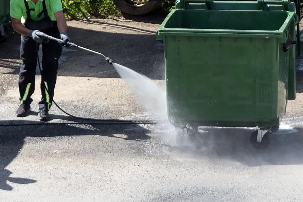 Competitive pricing and customer satisfaction in Washington, DC. Thorough job with perfect routine cleaning for washing services for your home's exterior with top pressure washers.