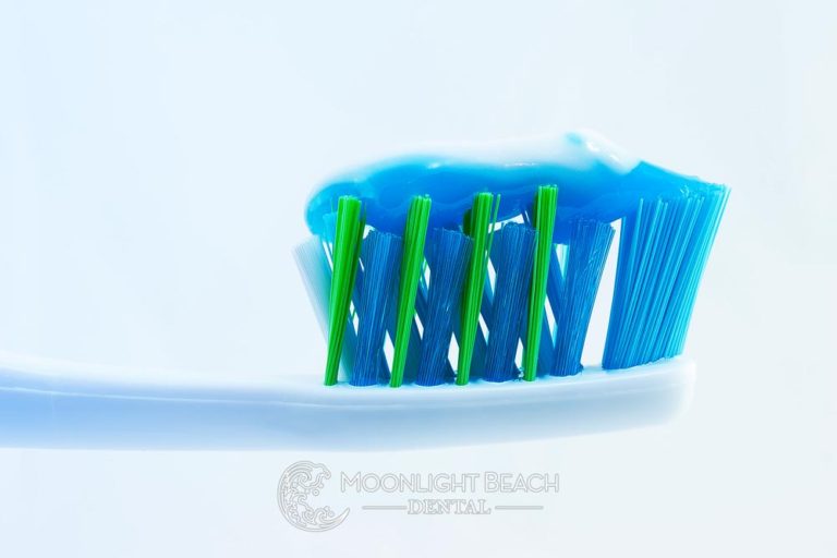 What’s In Your Toothpaste? Let’s Talk About Triclosan