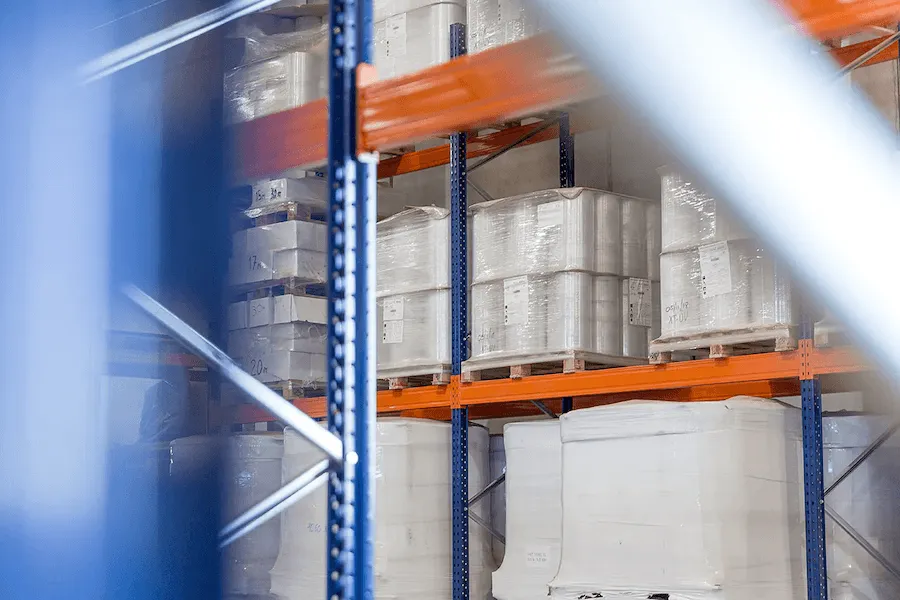 Warehouse racking with palletized inventor