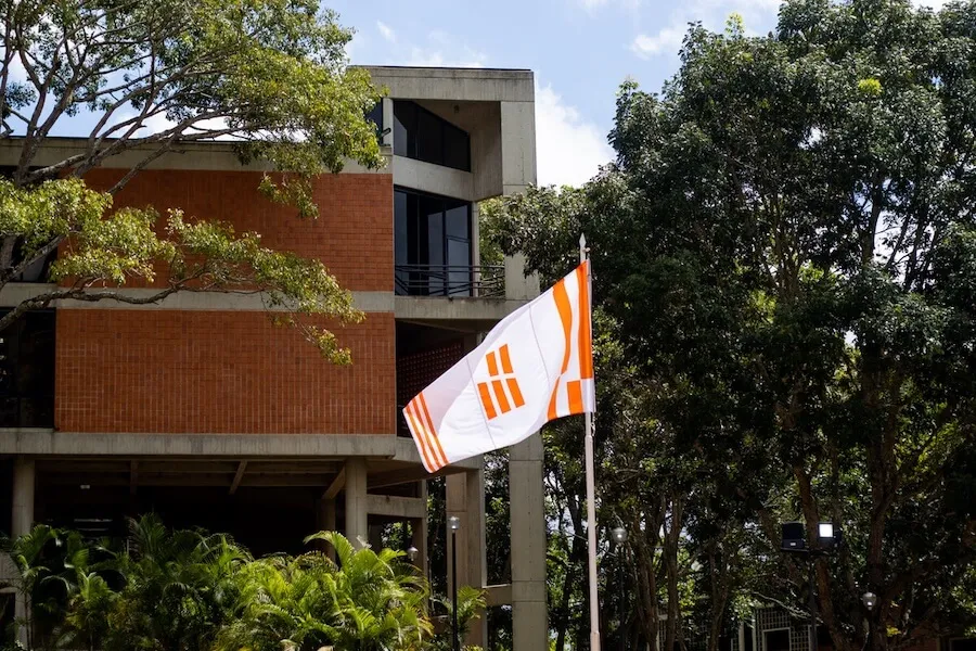 UNIMET campus building facade