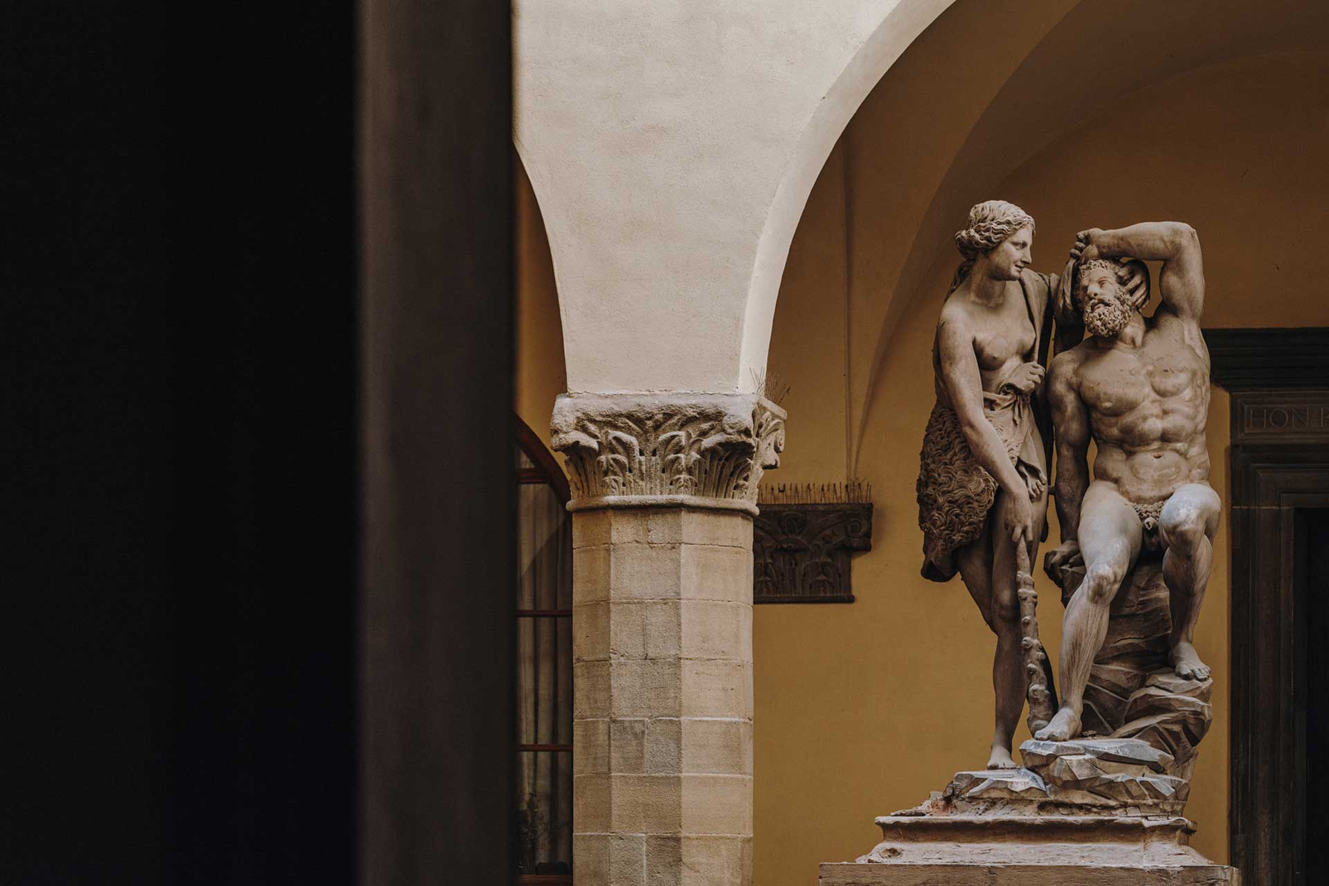 The facade of Numeroventi, a Renaissance palazzo in Florence