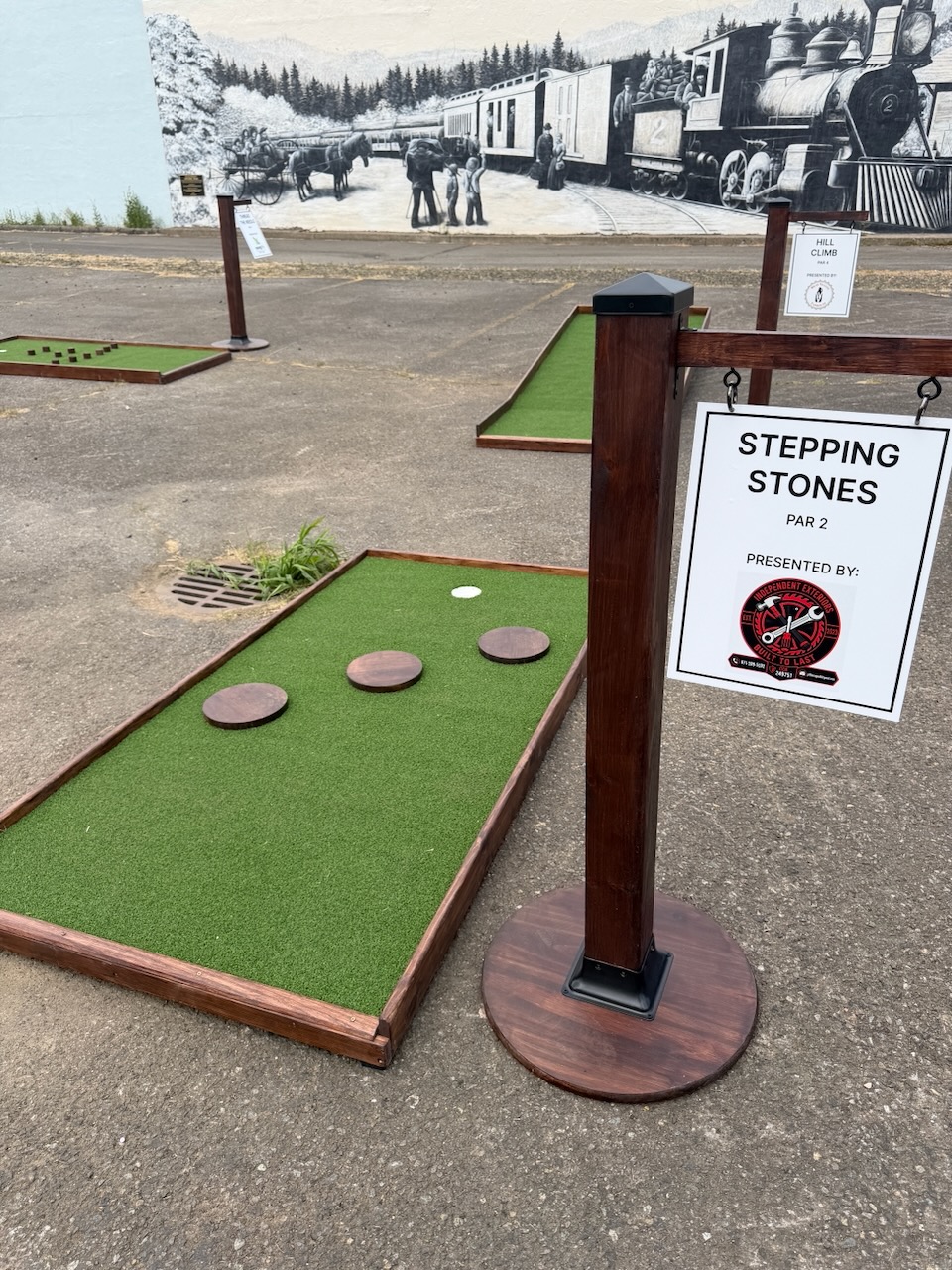 Guests playing mobile mini golf at Dallas Days