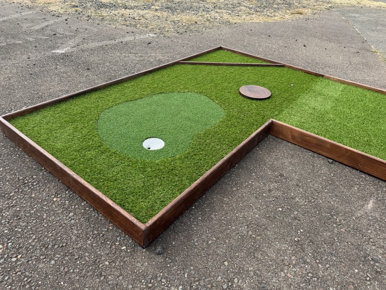 Guests playing mobile mini golf at Dallas Days