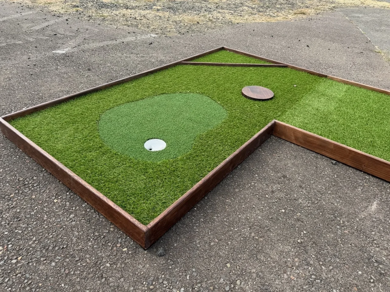Guests playing mobile mini golf at Dallas Days