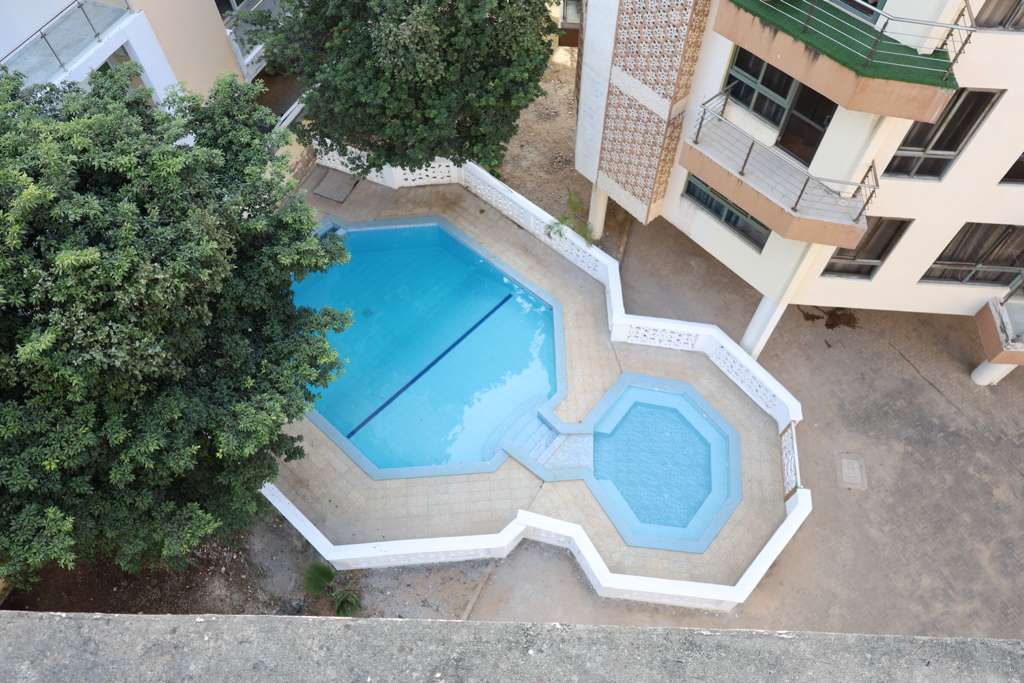 image of a gala dinner setup