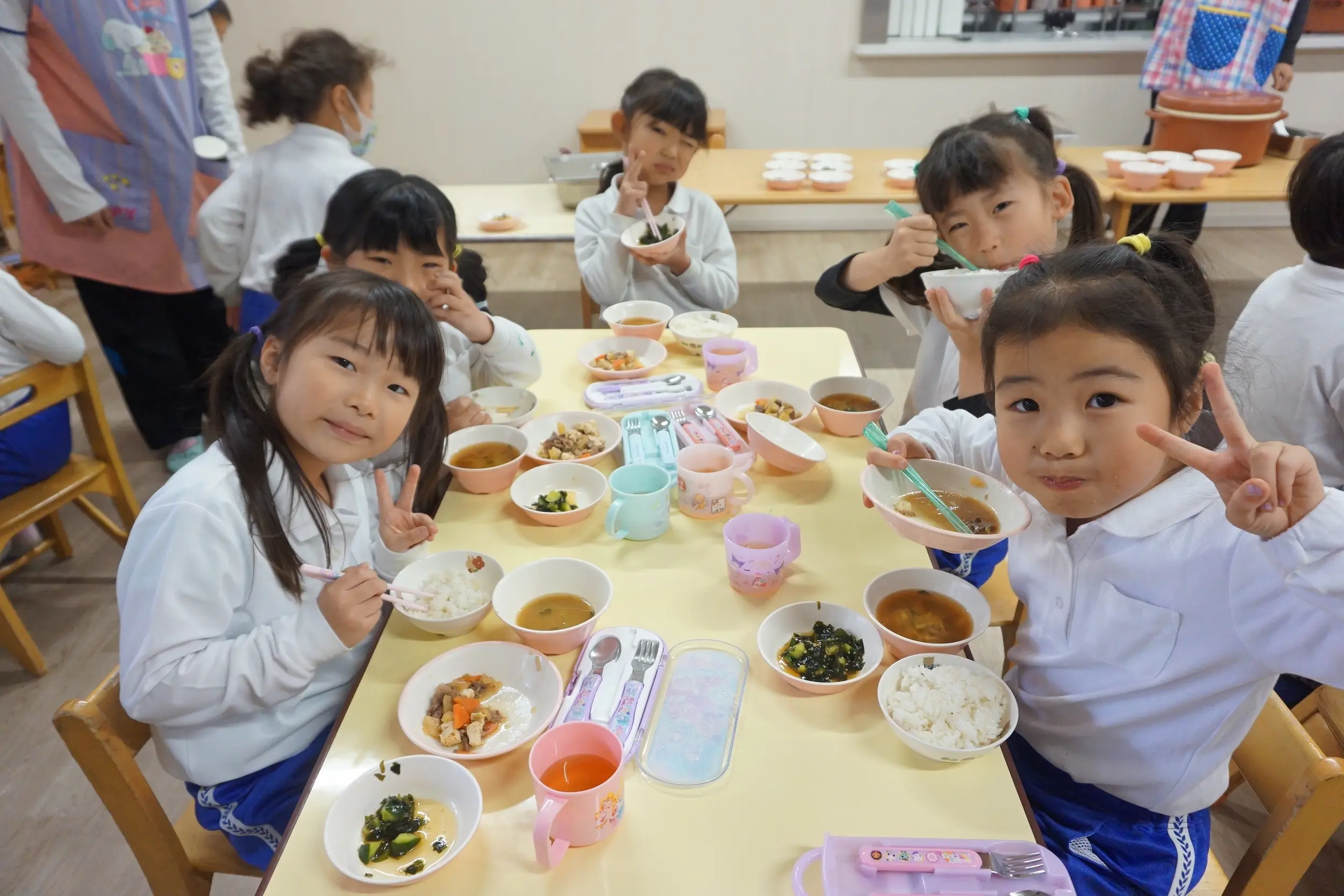 給食・おやつについて