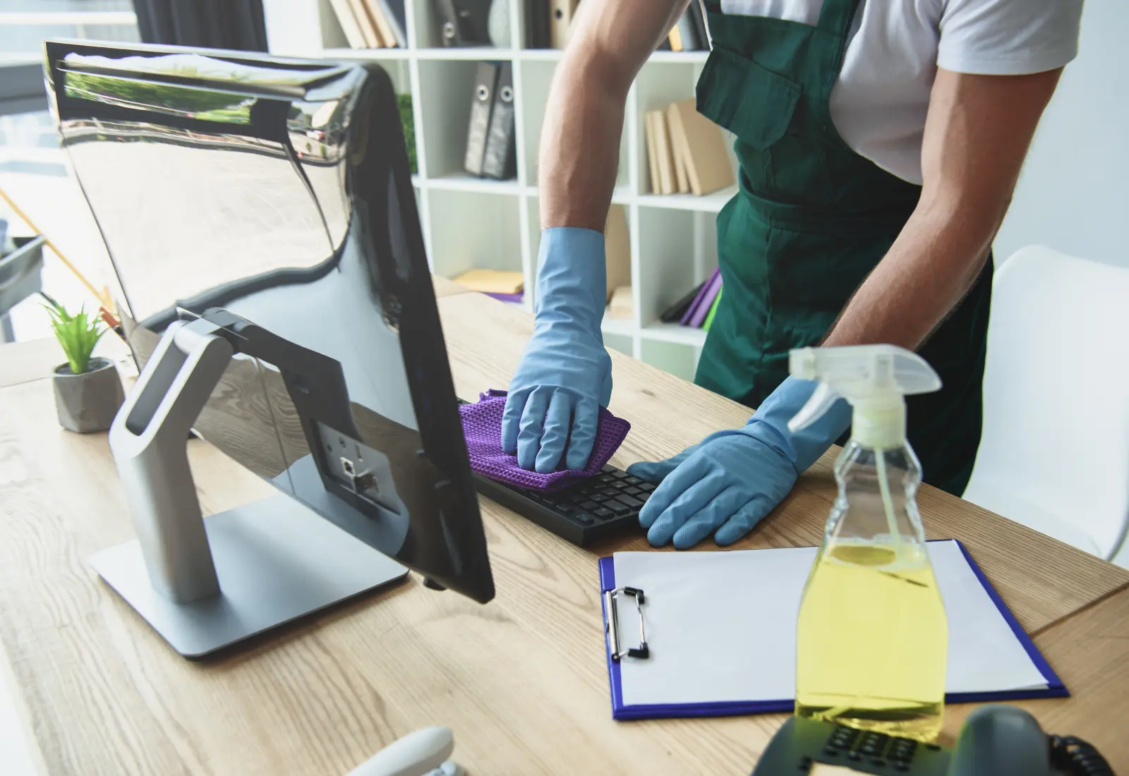 Nettoyage de robinetterie et évier en Valais — Clenet Nettoyage