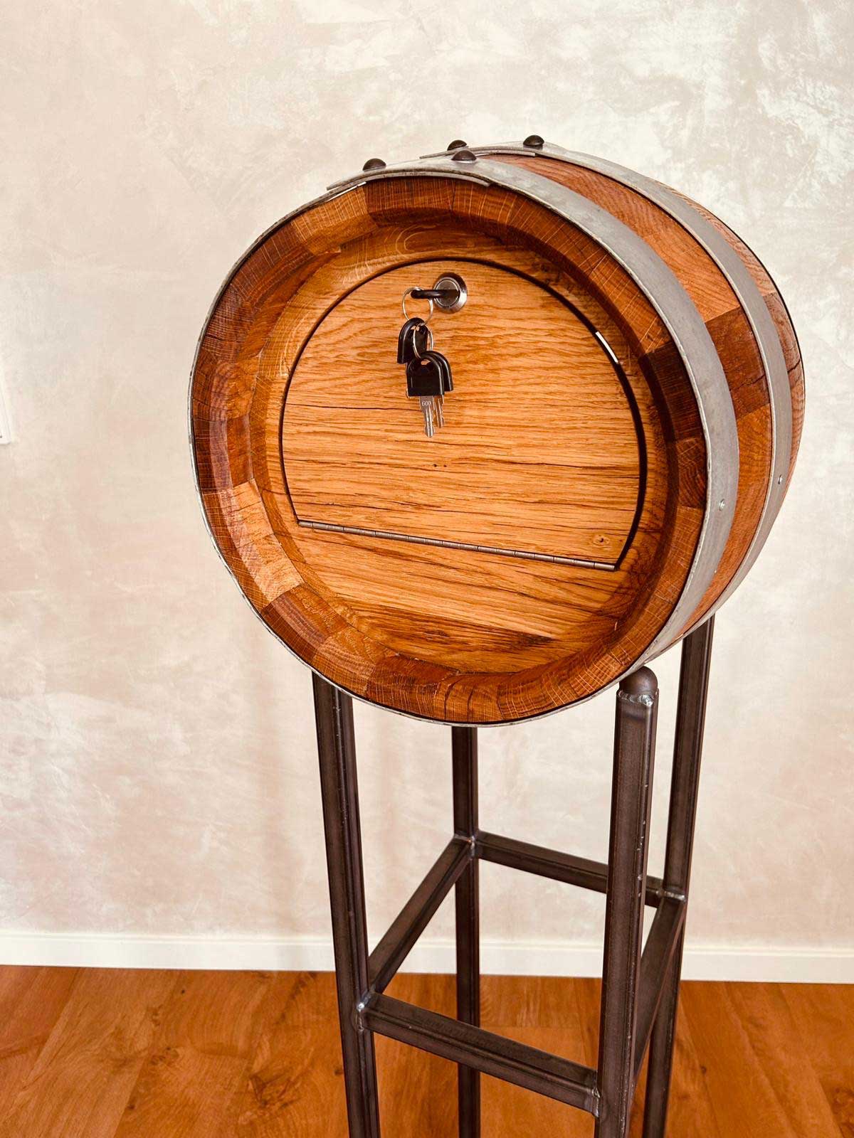 Barrikat-Produkt – Detailaufnahme Eichenholz und Stahlkonstruktion