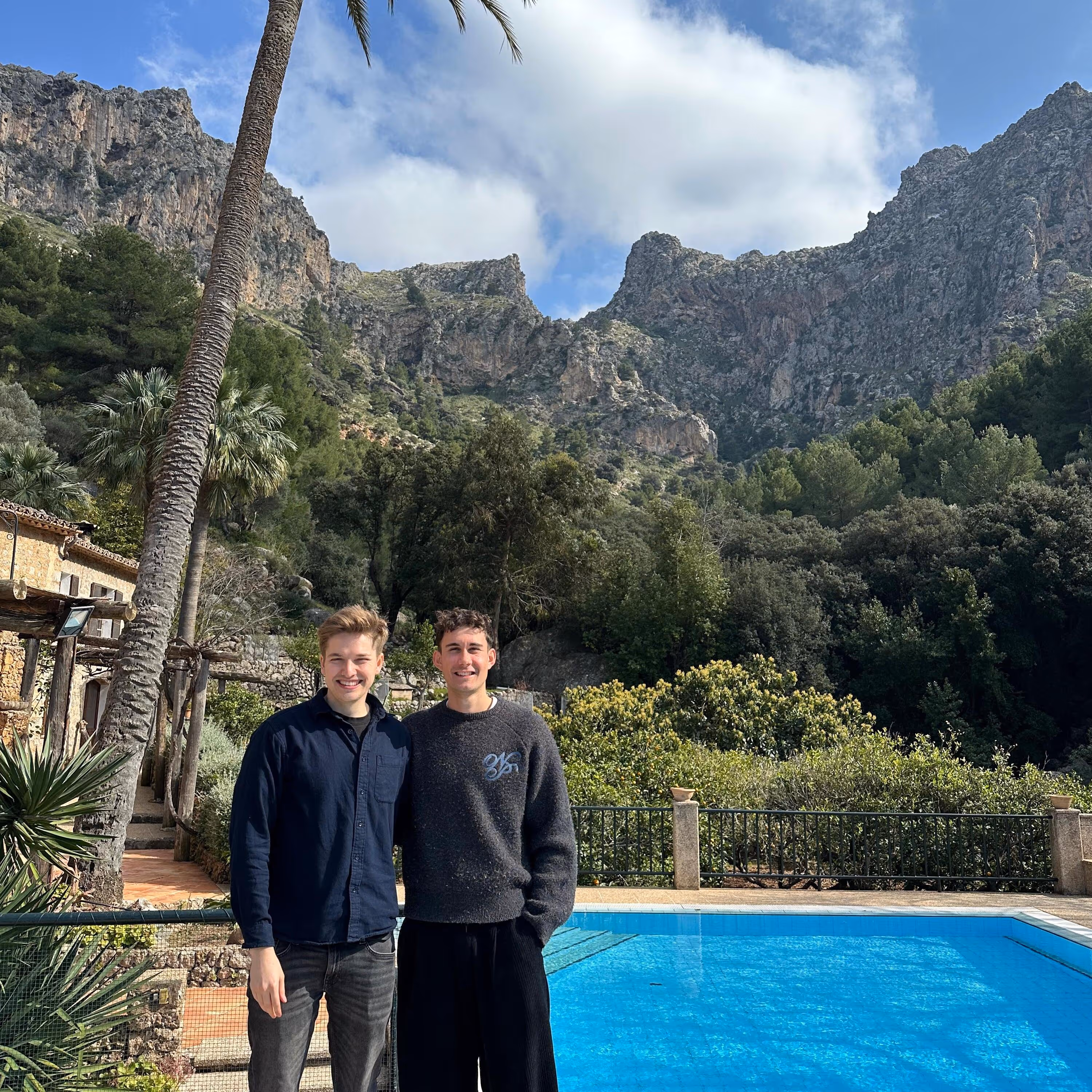 Finca Higo Retreat Center in Mallroca Team. Jakob Puerzelmayer on the left and Anton Seemann on the right.
