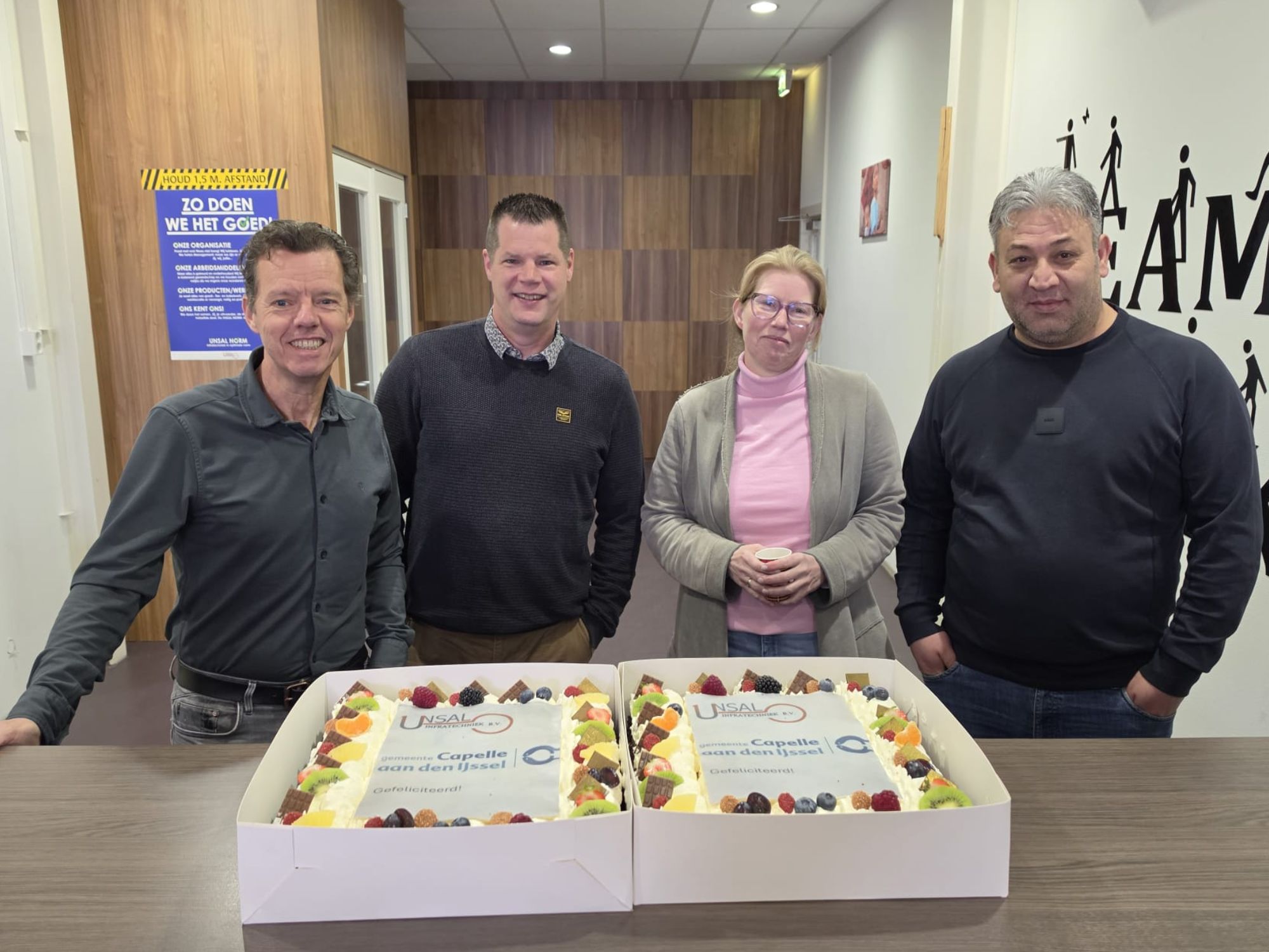 Eerst afsluiten, daarna beginnen – met gebak! 🎂