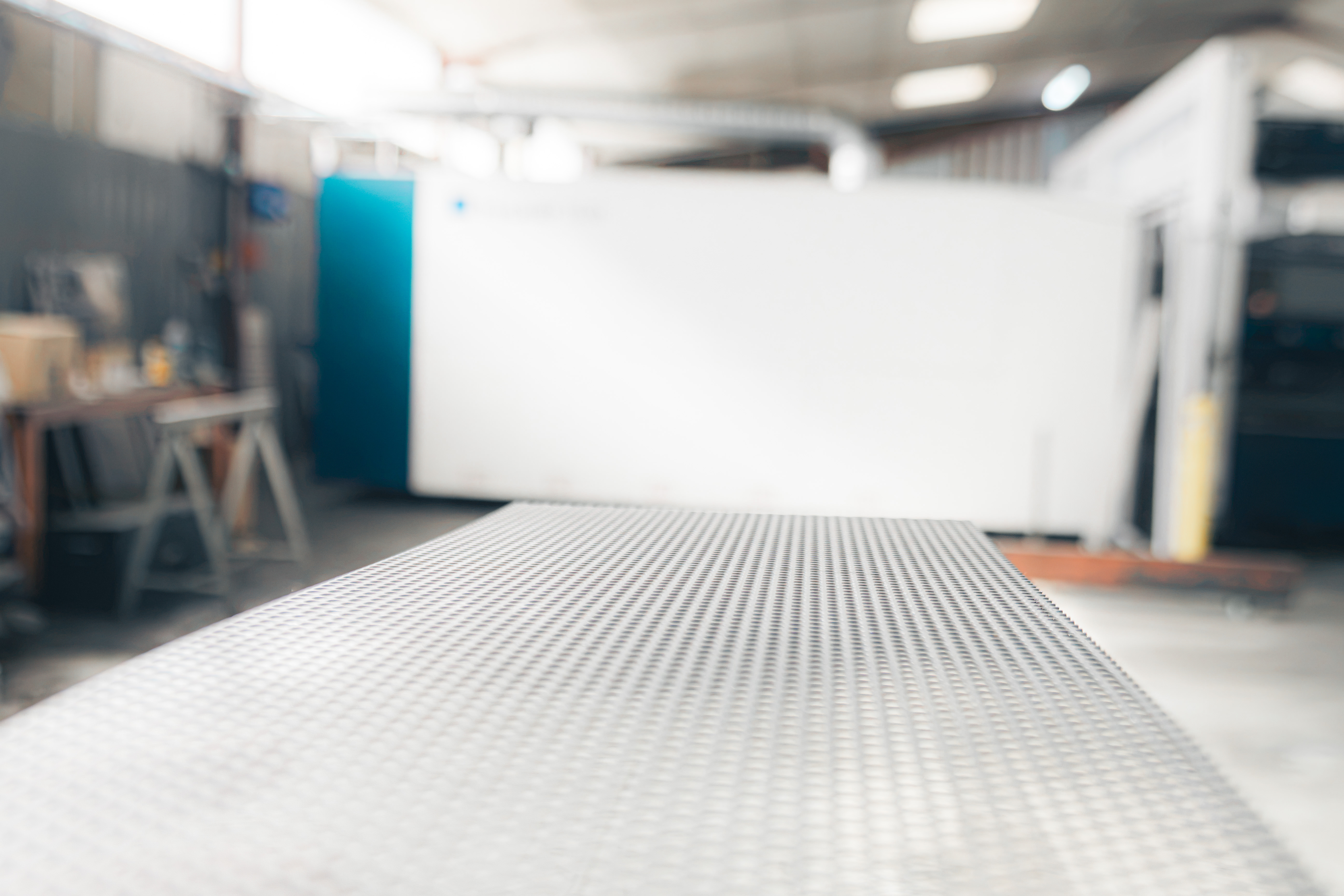 Tole perforee pour plafond acoustique absorbant