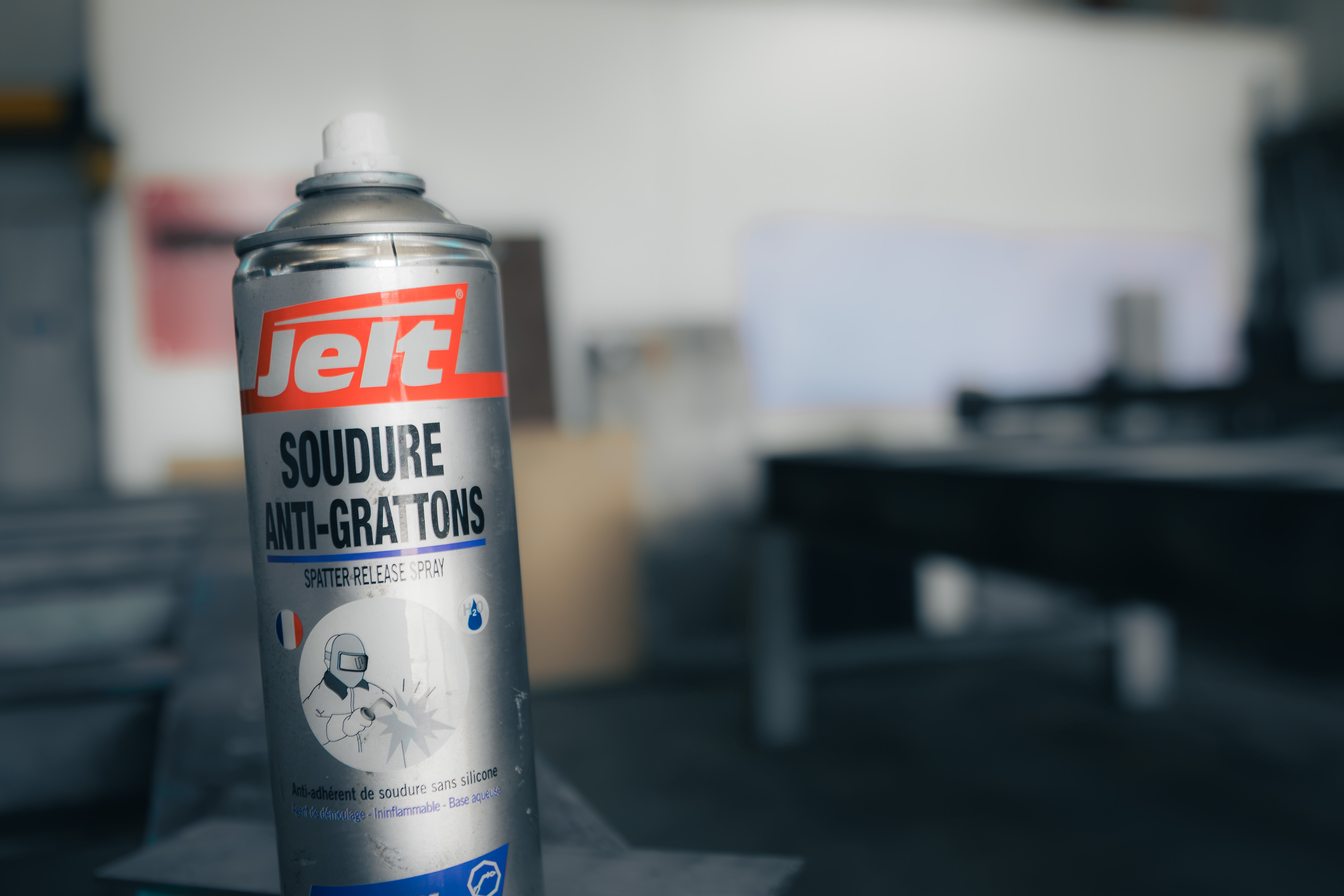 Produits d'etancheite acoustique en atelier