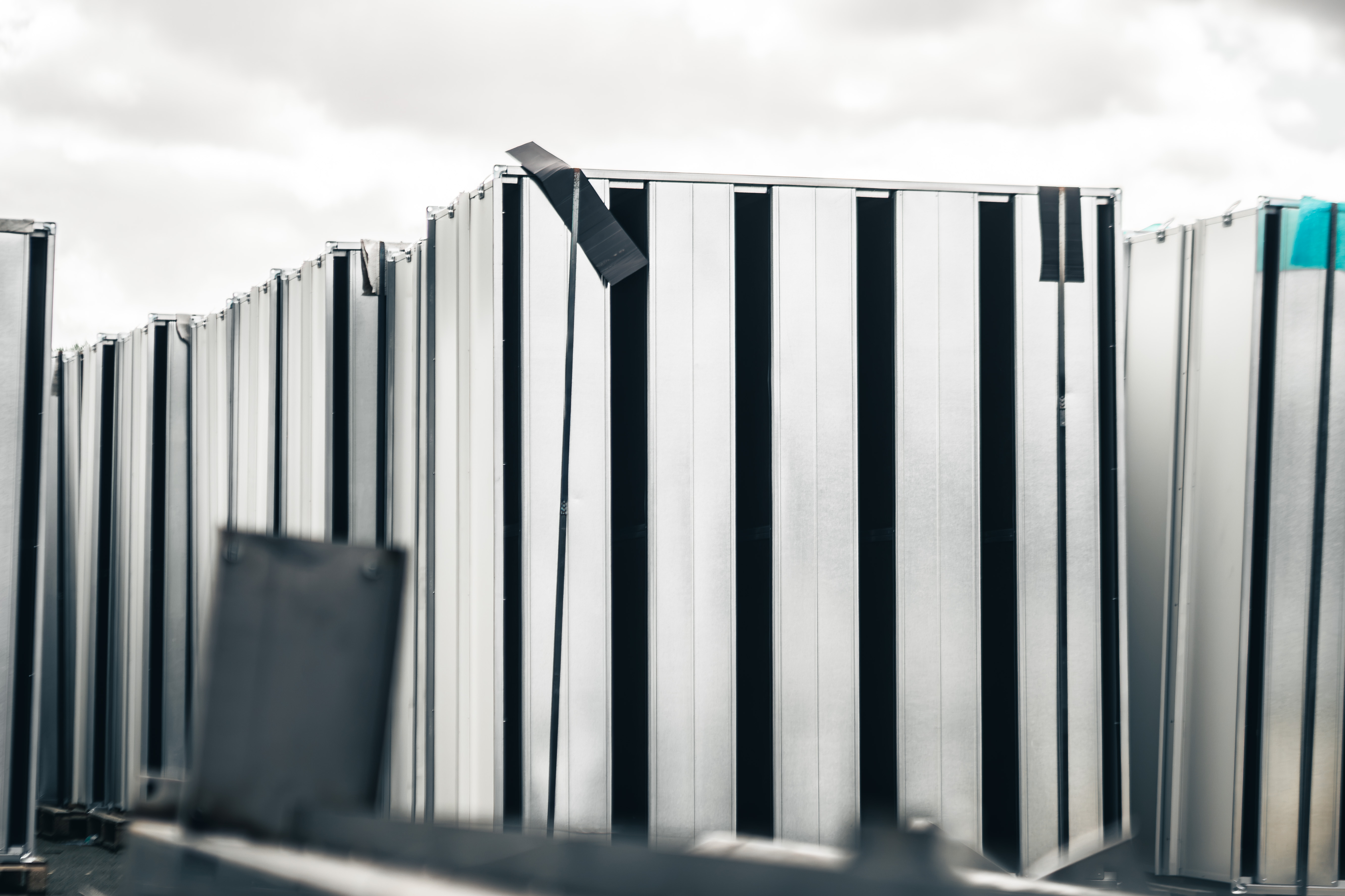 Silencieux a baffles, lames acoustiques verticales