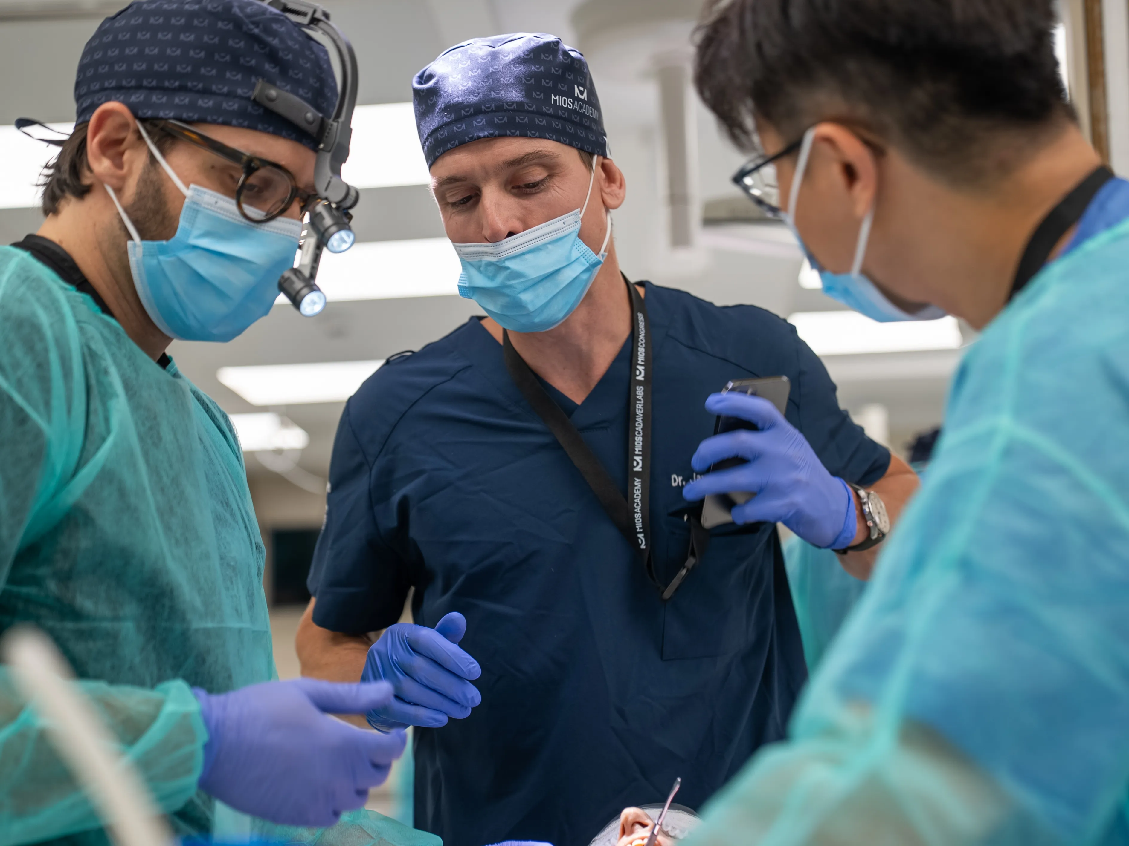 Minimally invasive orthognathic surgery: technique and recovery