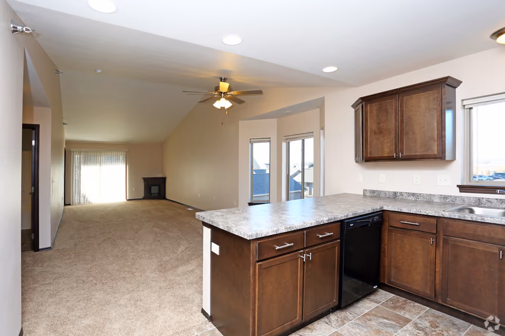 Sunset Villas outdoor community space - Sioux Falls, SD