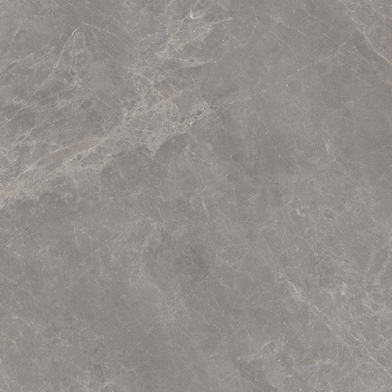 Porcelanosa Mysic Grey marmerlook tegel in close-up met lichte roze adertekening