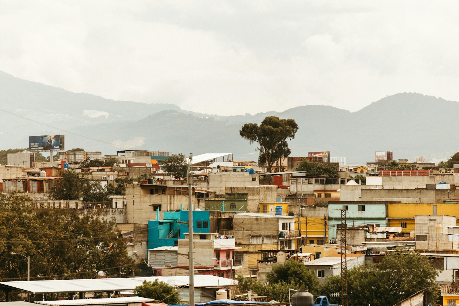 Vista urbana de Ciudad de Guatemala y sus montañas